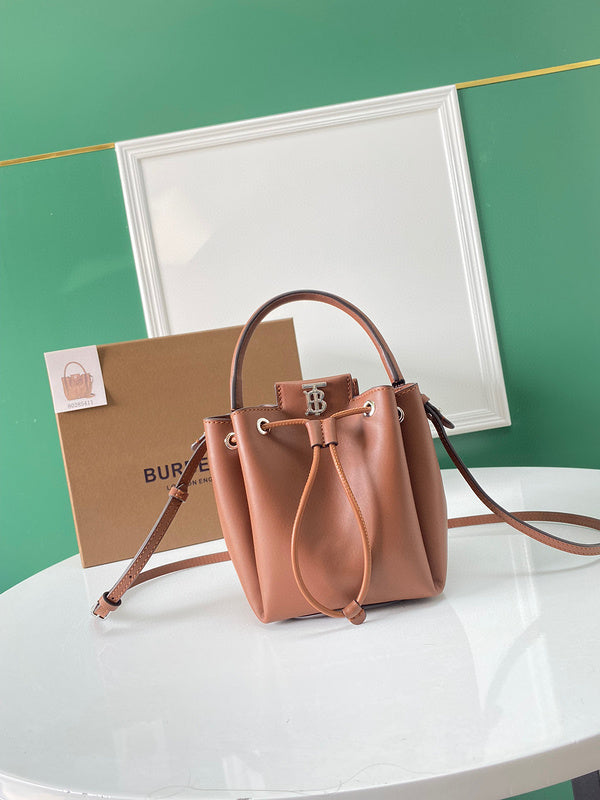 MC-Burberry-501