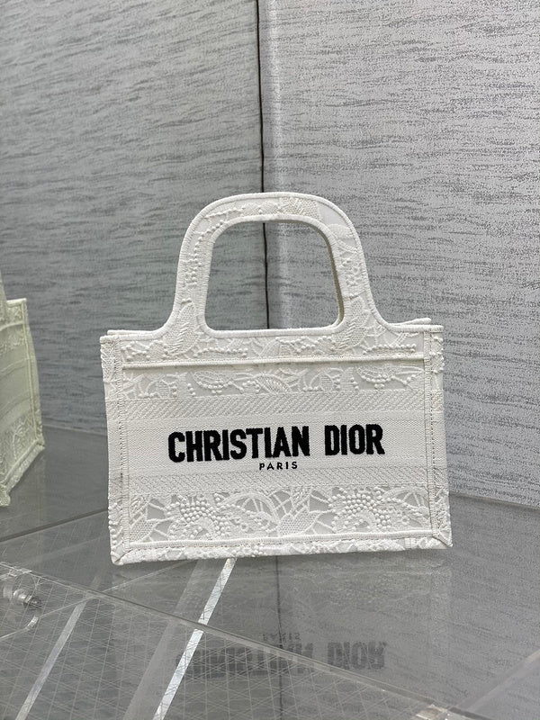 MC-Christian Dior-3327