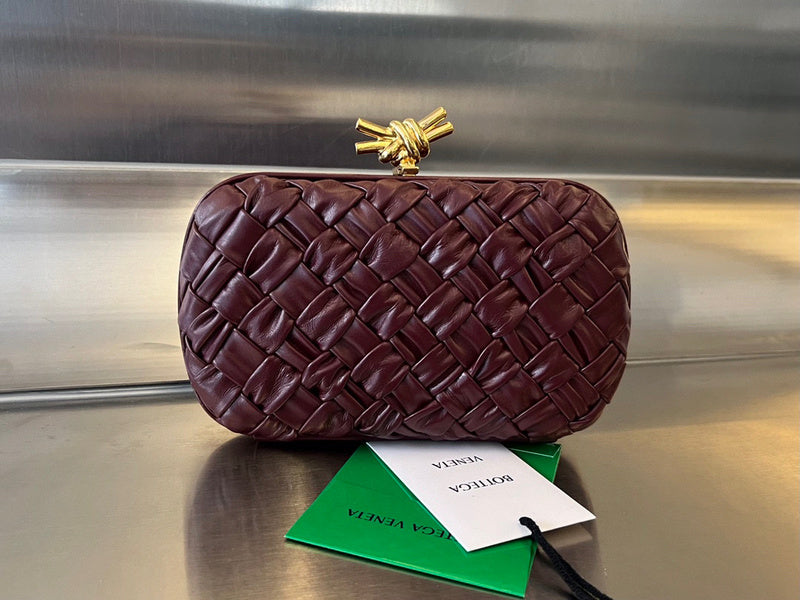 MC-Bottega Veneta-1879