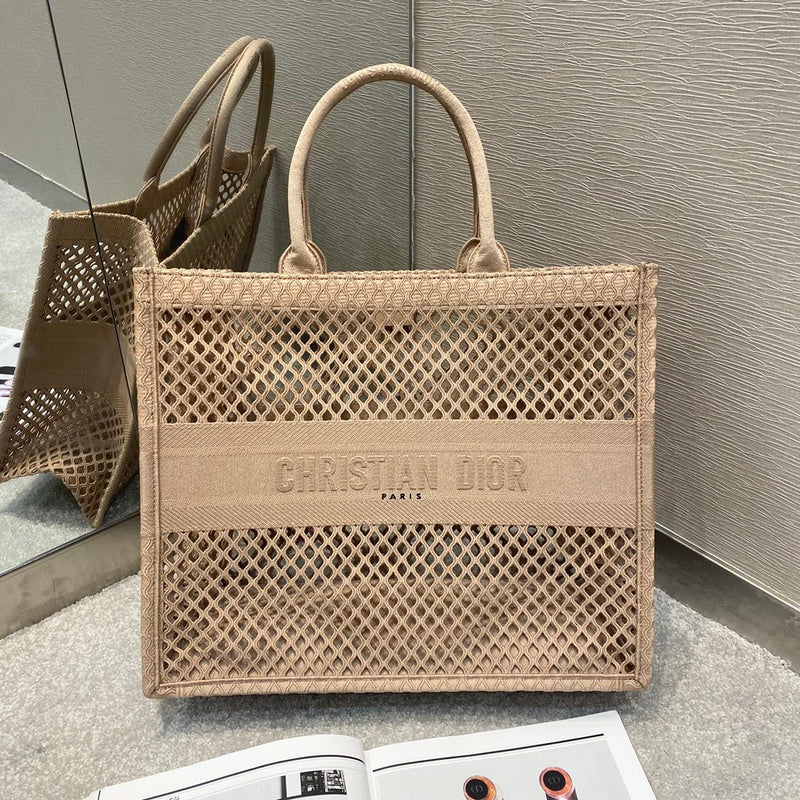 MC-Christian Dior-3352