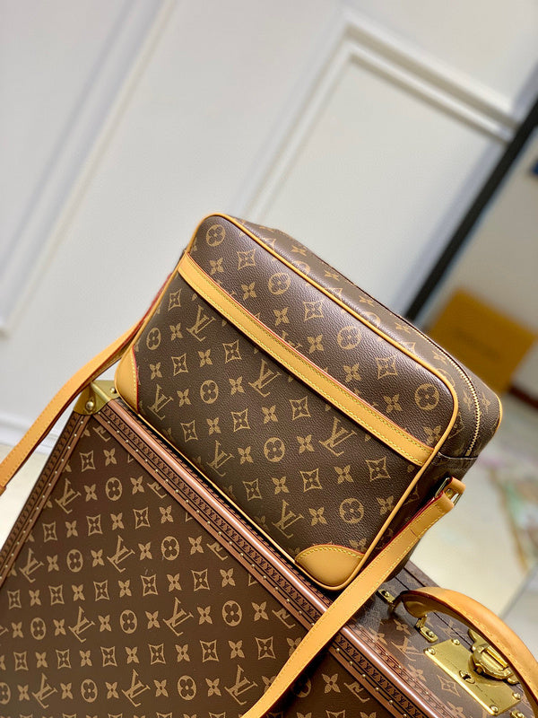MC-LV-Bags-3671