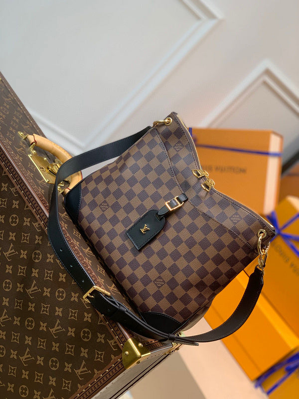 MC-LV-Bags-3677