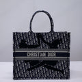 MC-Christian Dior-3370