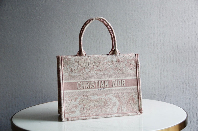 MC-Christian Dior-3372