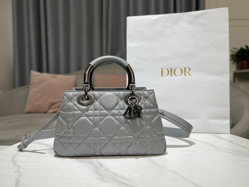MC-Christian Dior-3374