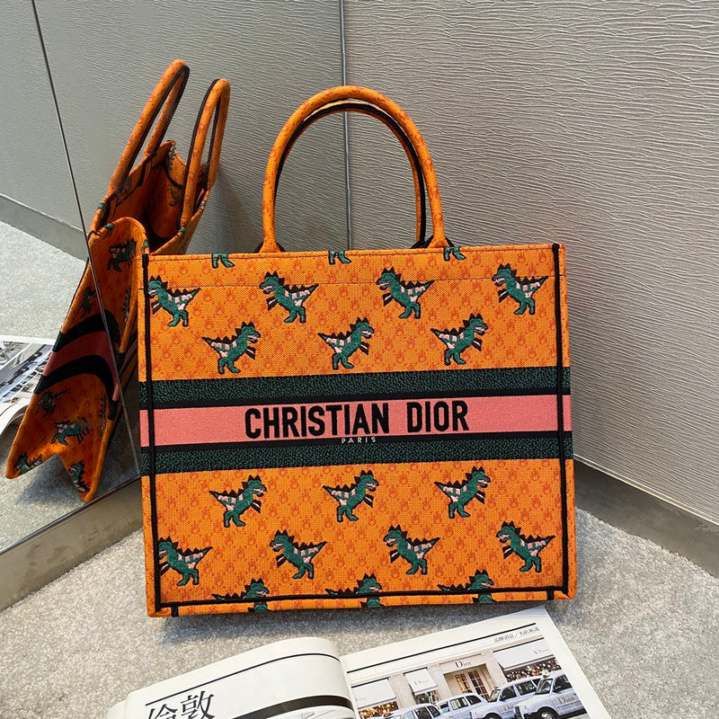 MC-Christian Dior-3377
