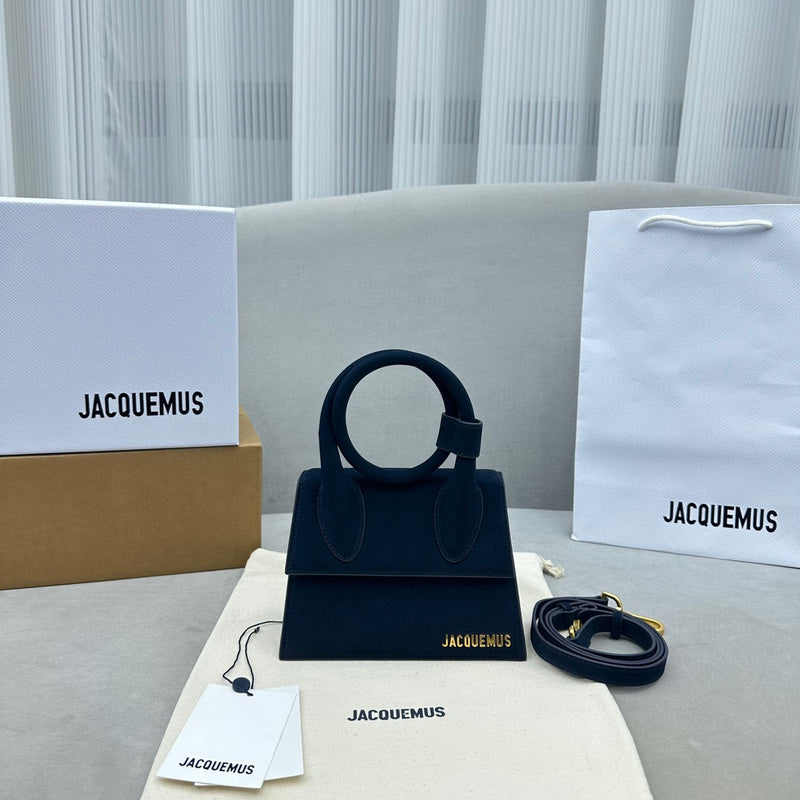MC-JACQUEMUS-279