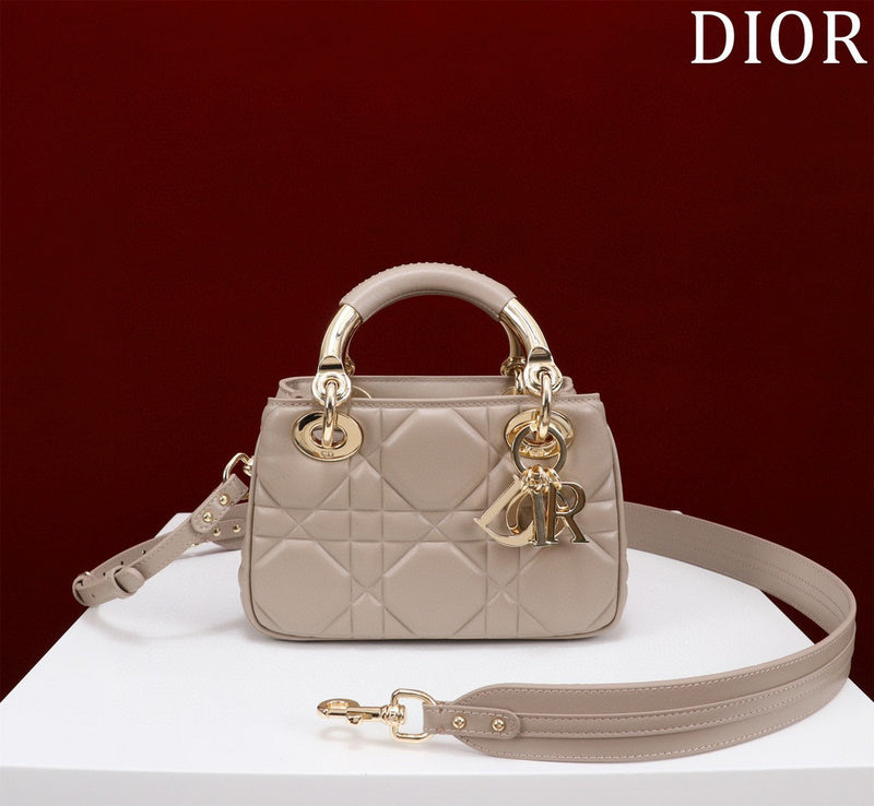MC-Christian Dior-3441