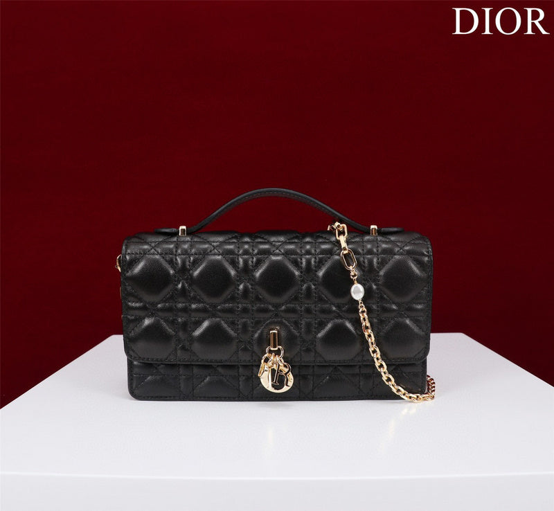 MC-Christian Dior-3456