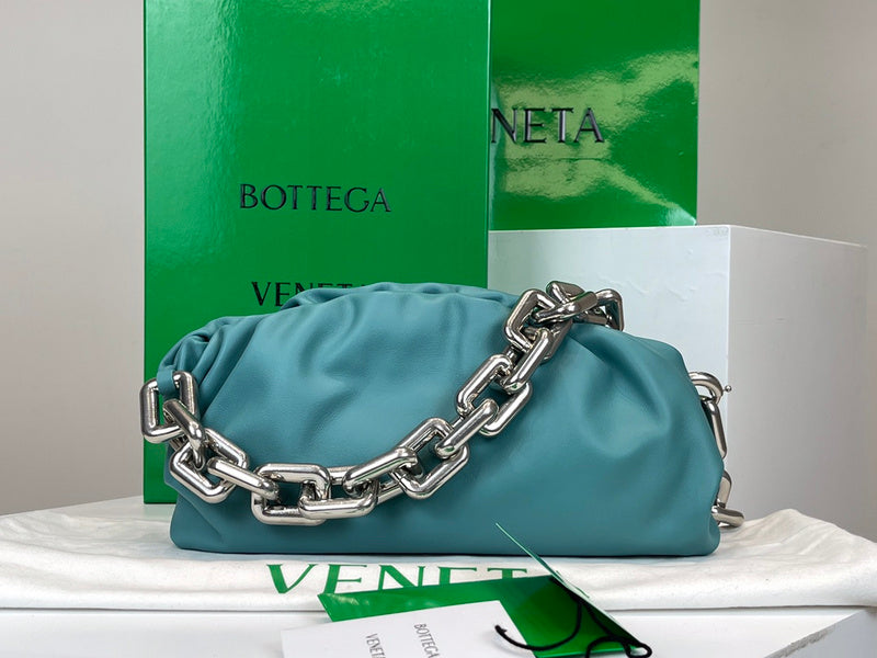 MC-Bottega Veneta-1945