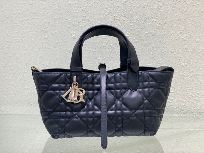 MC-Christian Dior-3473