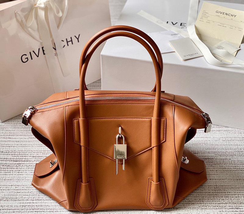 MC-GIVENCHY-504