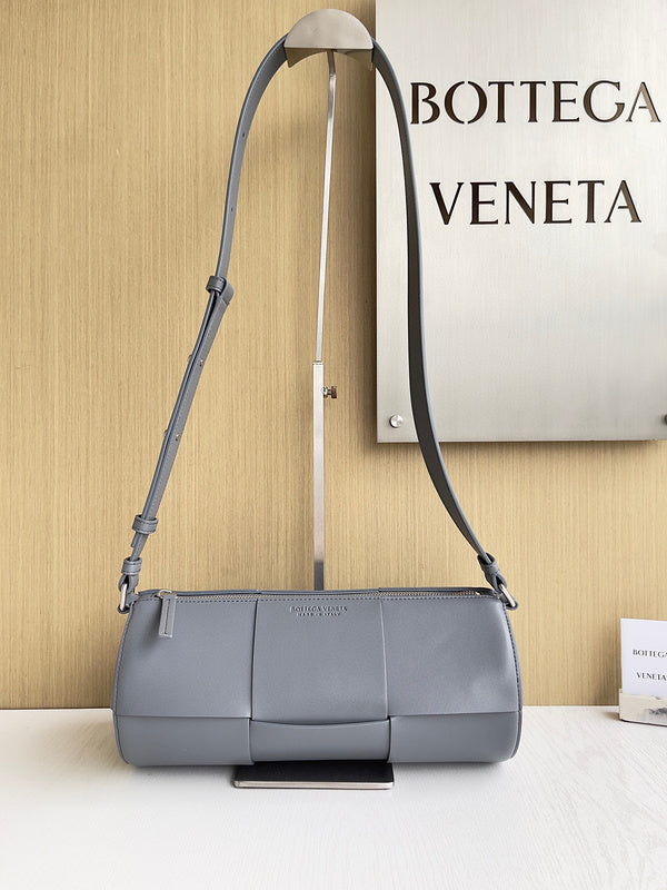 MC-Bottega Veneta-1953