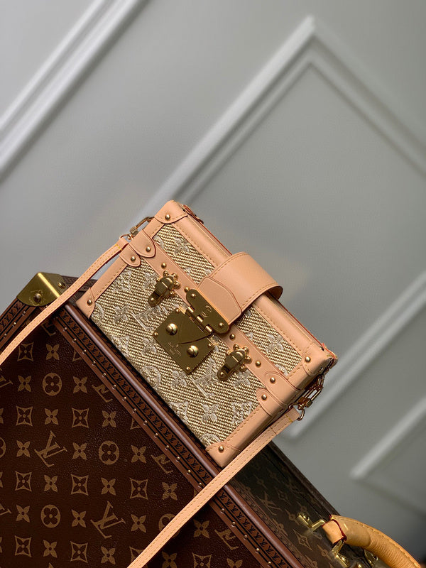 MC-LV-Bags-3838