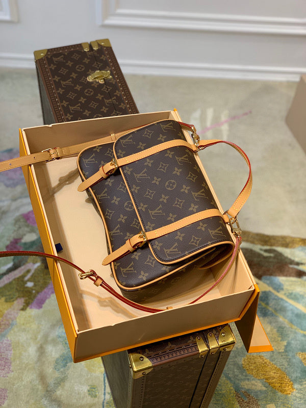 MC-LV-Bags-3842