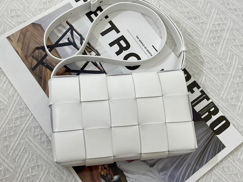 MC-Bottega Veneta-1969