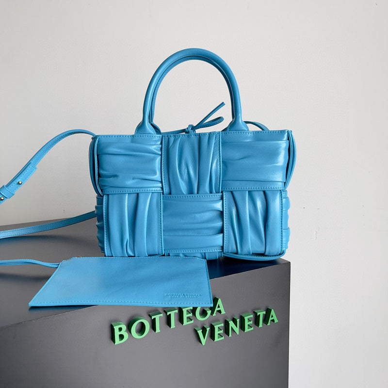 MC-Bottega Veneta-1984