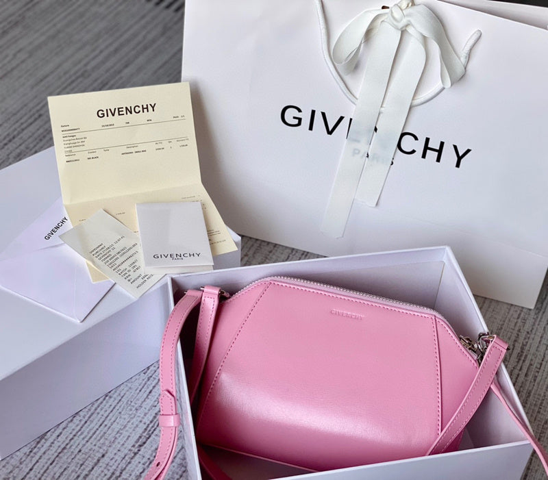 MC-GIVENCHY-514