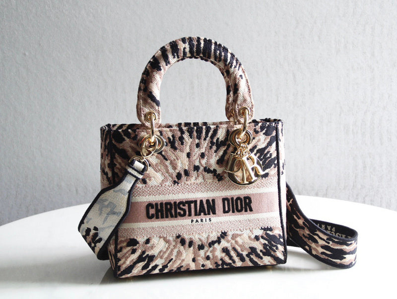 MC-Christian Dior-3547
