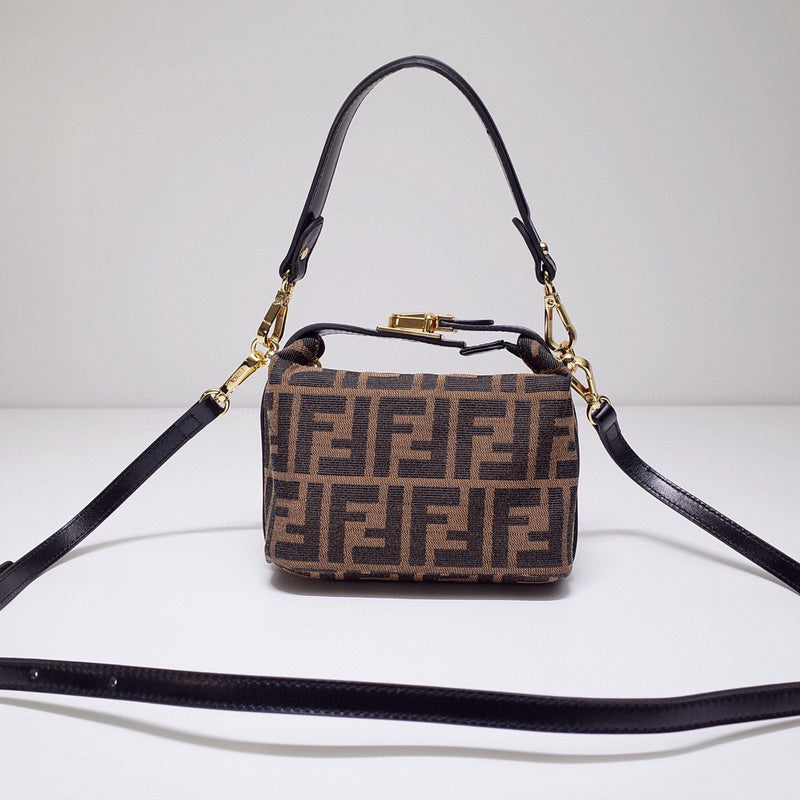MC-FENDI-3749