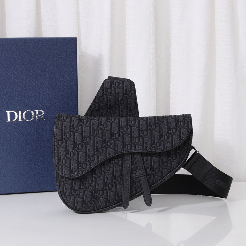 MC-Christian Dior-3560