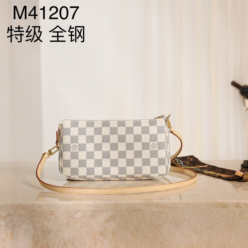 MC-LV-Bags-3903