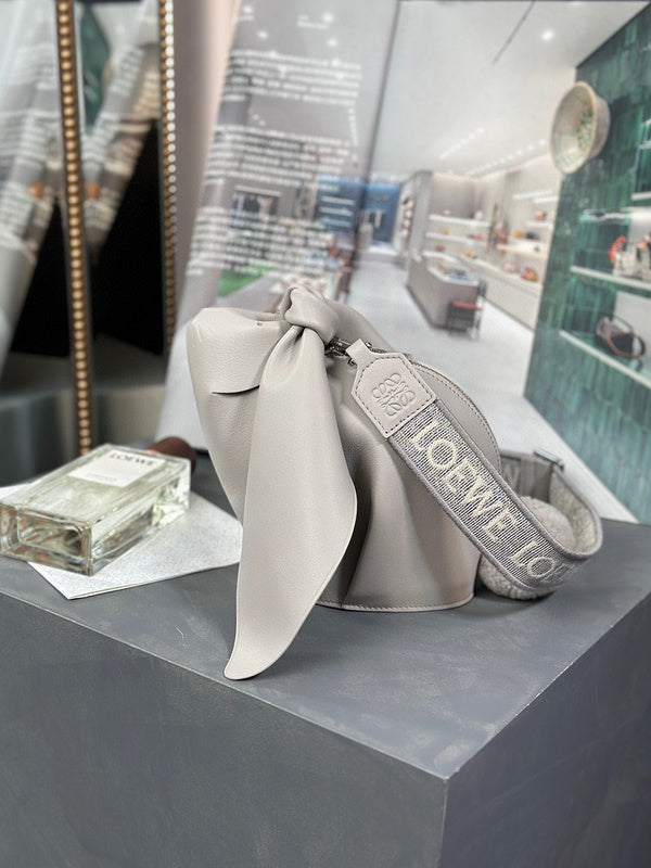 MC-Loewe-1002