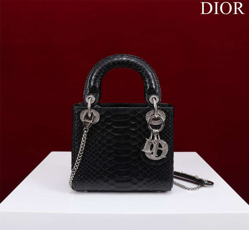 MC-Christian Dior-3587