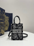 MC-Christian Dior-3590