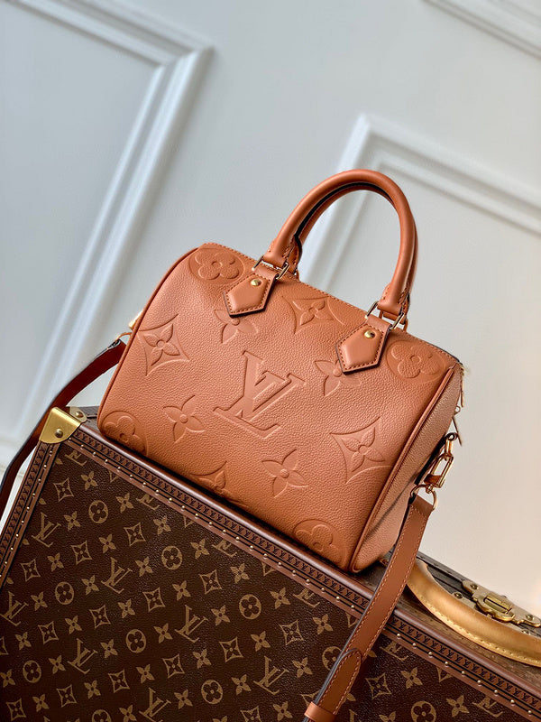 MC-LV-Bags-3930