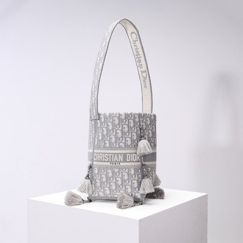 MC-Christian Dior-3605