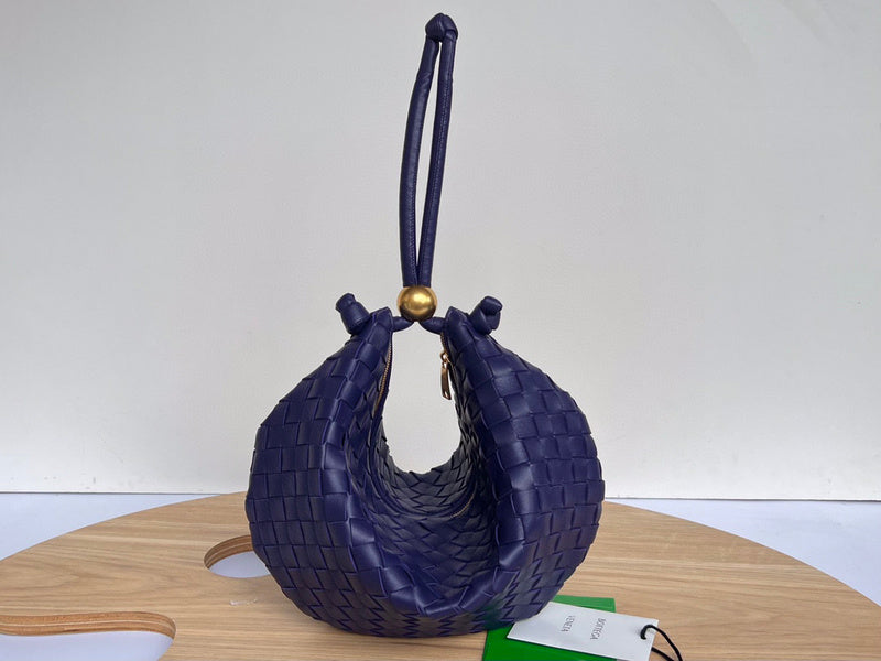 MC-Bottega Veneta-2030