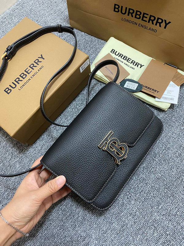 MC-Burberry-540