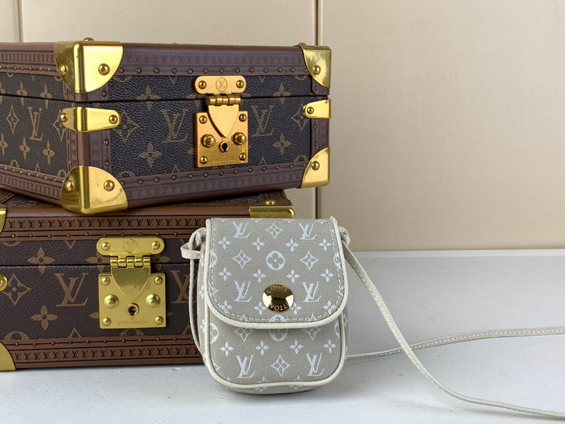 MC-LV-Bags-3982