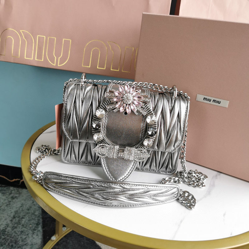 MC-Miu Miu-420