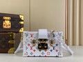 MC-LV-Bags-4010
