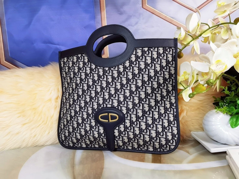 MC-Christian Dior-3642