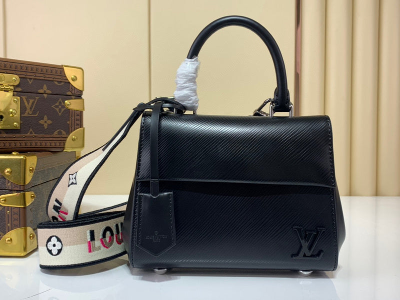 MC-LV-Bags-4018