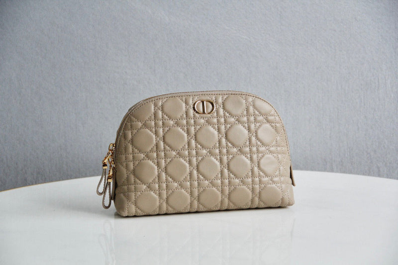 MC-Christian Dior-3657