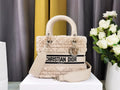 MC-Christian Dior-3673