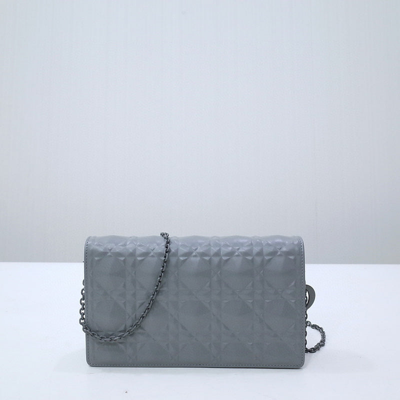 MC-Christian Dior-3680