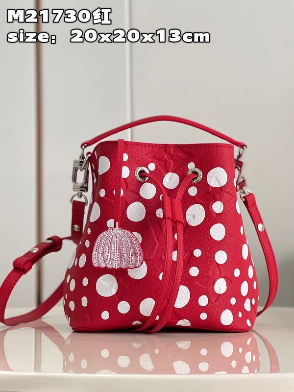 MC-LV-Bags-4059