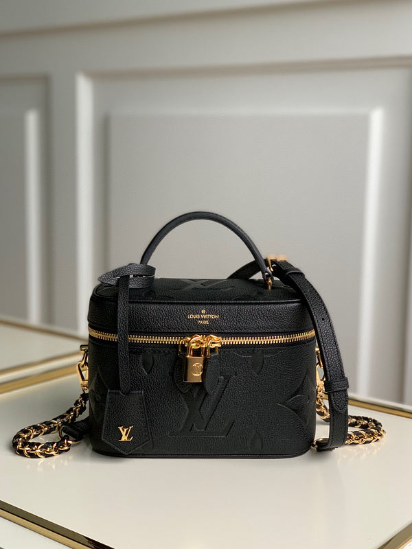 MC-LV-Bags-4065
