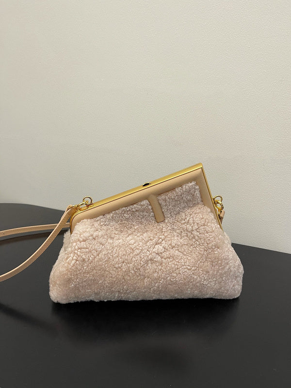 MC-FENDI-3924
