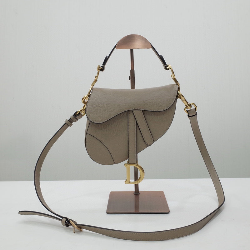 MC-Christian Dior-3703