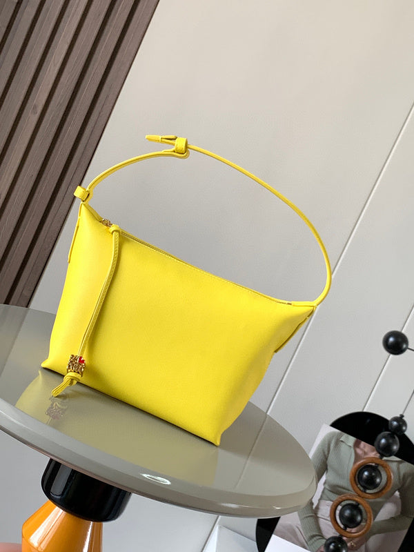 MC-Loewe-1038