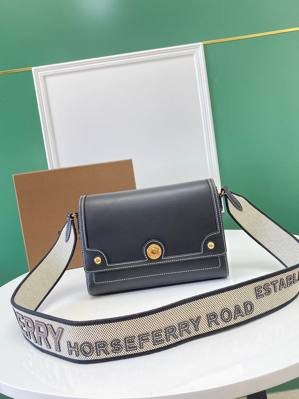 MC-Burberry-554
