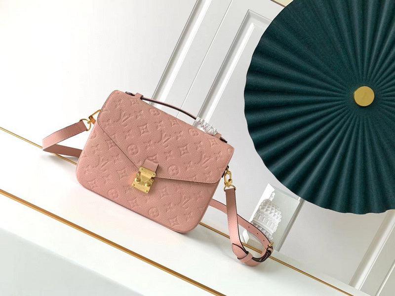 MC-LV-Bags-4101