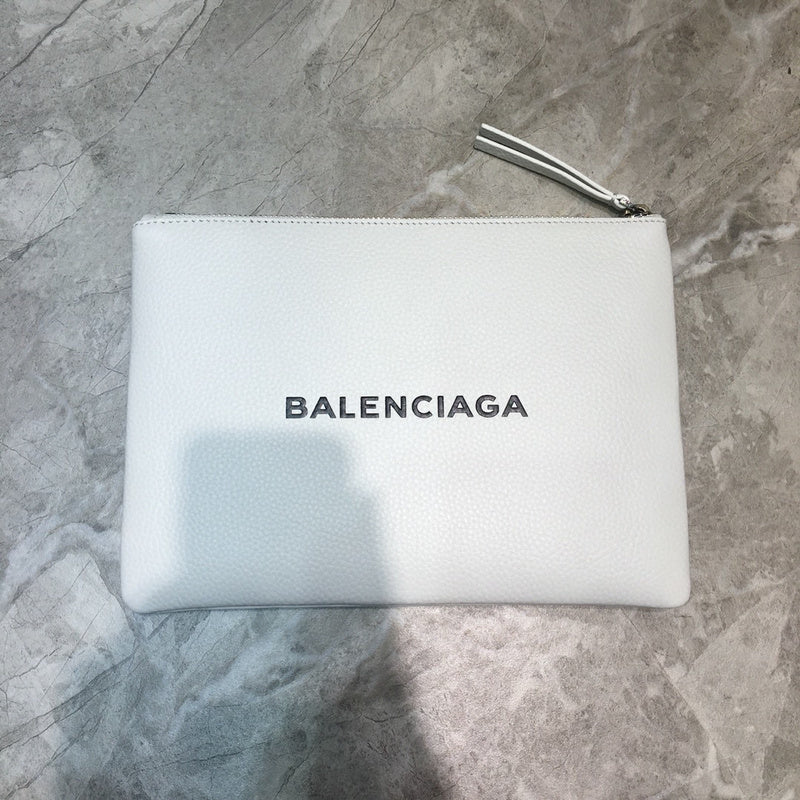 MC-Balenciaga-1618