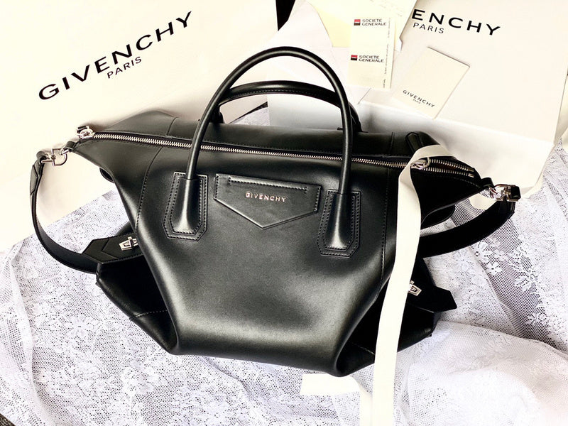 MC-GIVENCHY-551